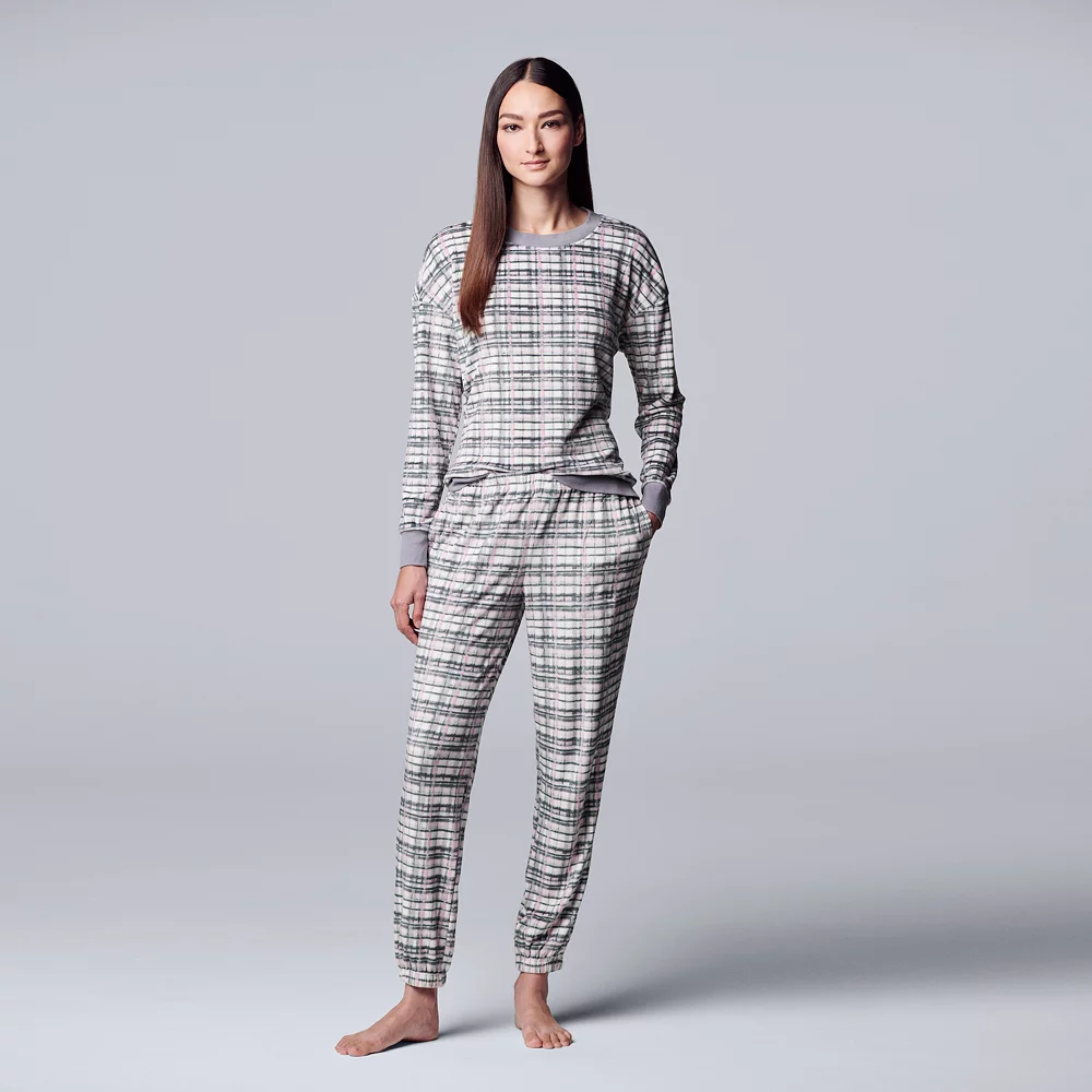 Women's Simply Vera Vera Wang Velour Pajama Top and Banded Bottom Pajama Pants Sleep Set - Image 6