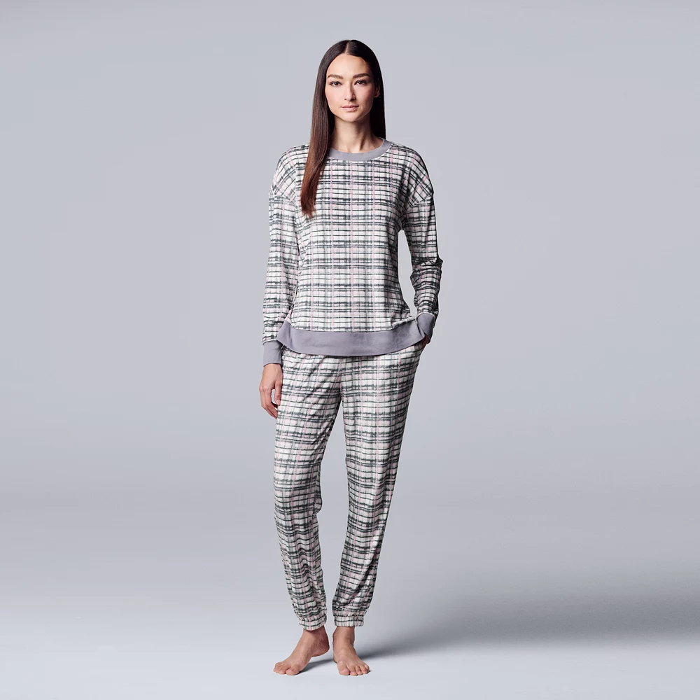Women's Simply Vera Vera Wang Velour Pajama Top and Banded Bottom Pajama Pants Sleep Set - Image 4