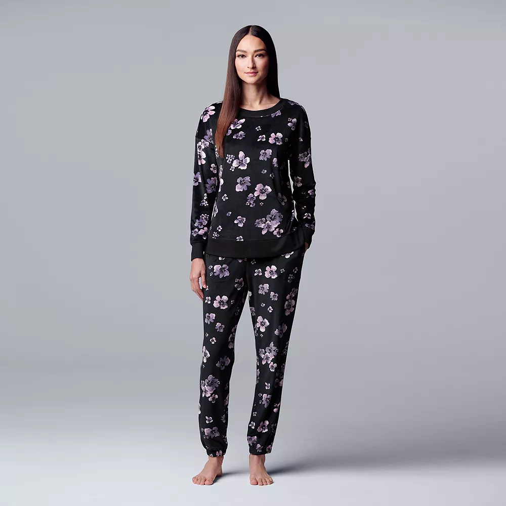 Petite Simply Vera Vera Wang Velour Pajama Top and Banded Bottom Pajama Pants Sleep Set - Image 3