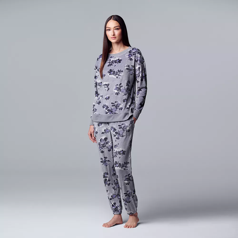 Petite Simply Vera Vera Wang Velour Pajama Top and Banded Bottom Pajama Pants Sleep Set - Image 2