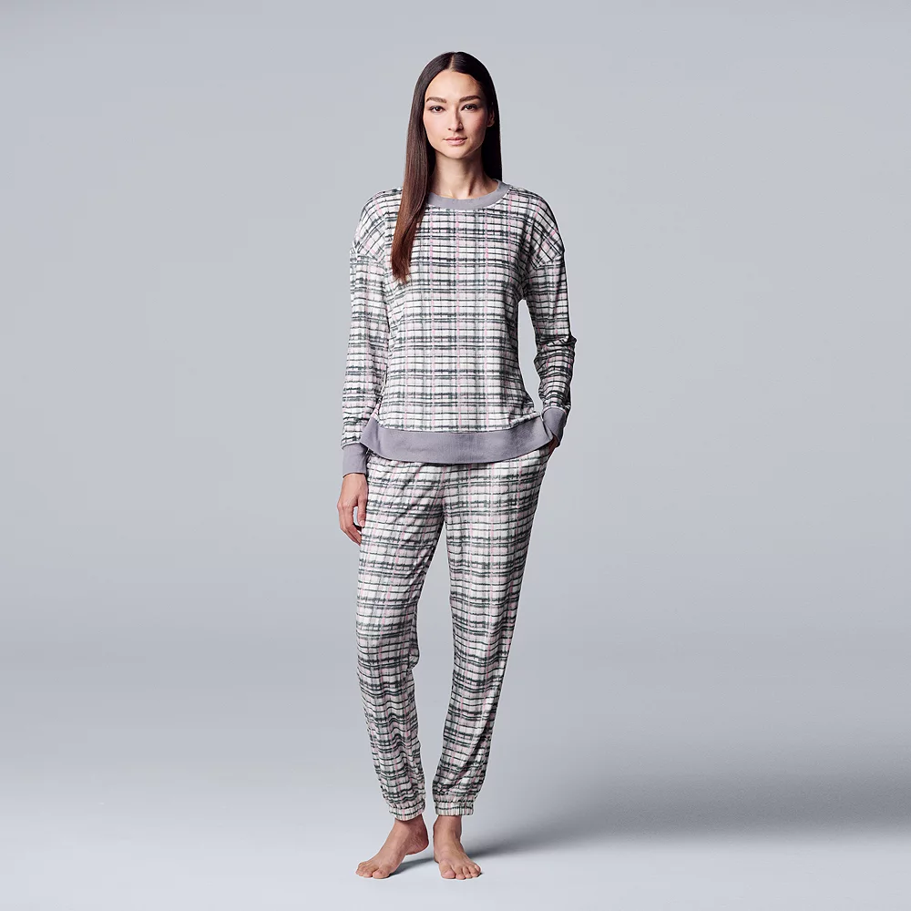 Petite Simply Vera Vera Wang Velour Pajama Top and Banded Bottom Pajama Pants Sleep Set - Image 4
